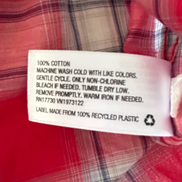 NWOT Universal Thread Red Blue Plaid Short Sleeve Button Down Shirt Top. Size M - Picture 7 of 7